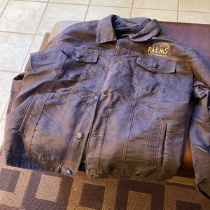 Men’s large sueded shirt jacket